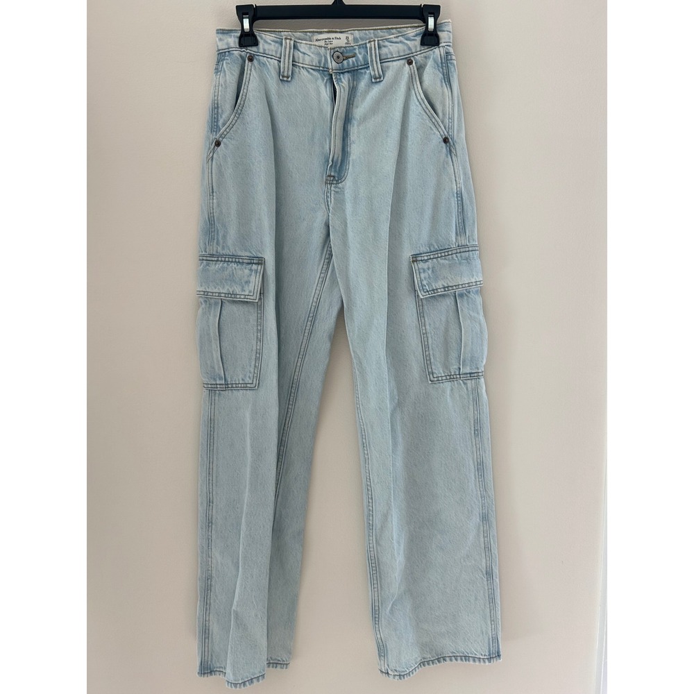 Abercrombie & Fitch Women's The‎ Loose High Rise Light Wash Denim Cargo Pants